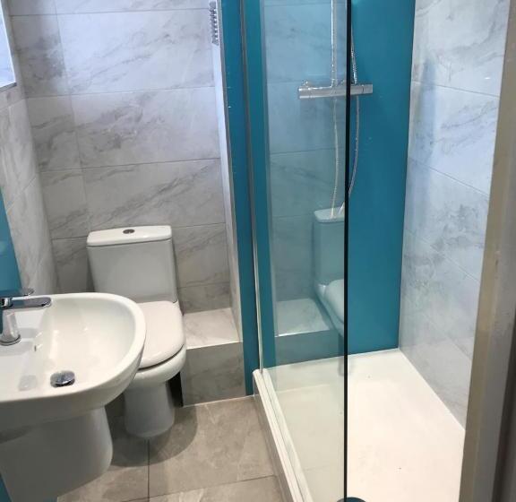 בית מלון כפרי The Greyhound Inn And