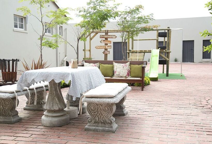 فندق The Hamlet Country Lodge