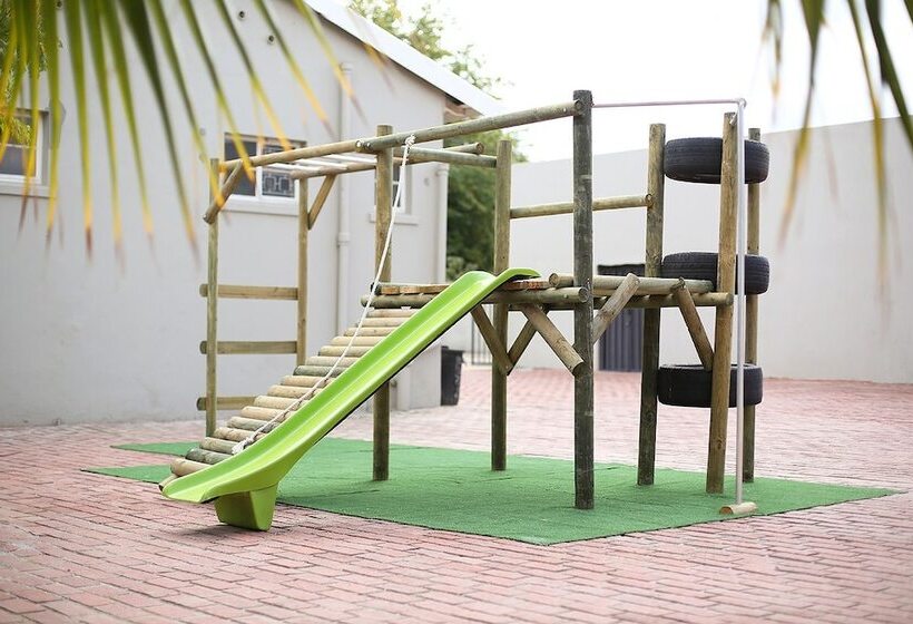 فندق The Hamlet Country Lodge