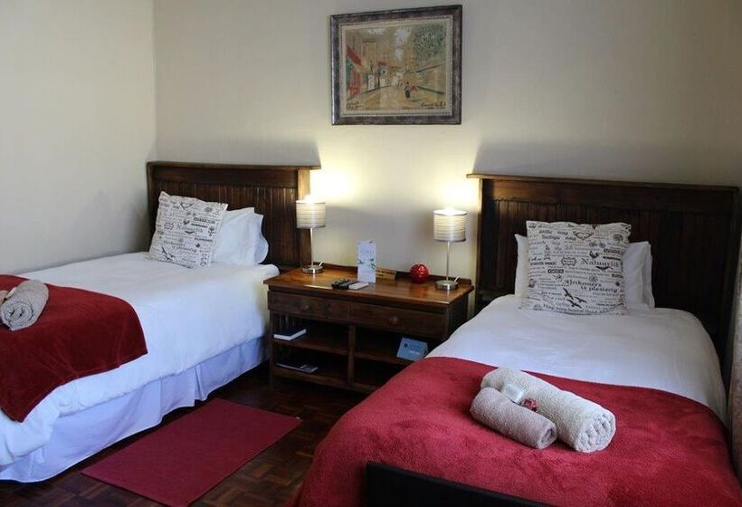 فندق The Hamlet Country Lodge