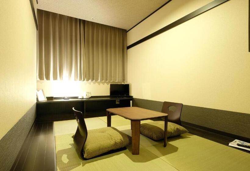 The Premium Hotel In Rinku