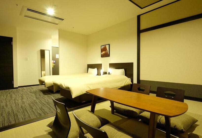 The Premium Hotel In Rinku