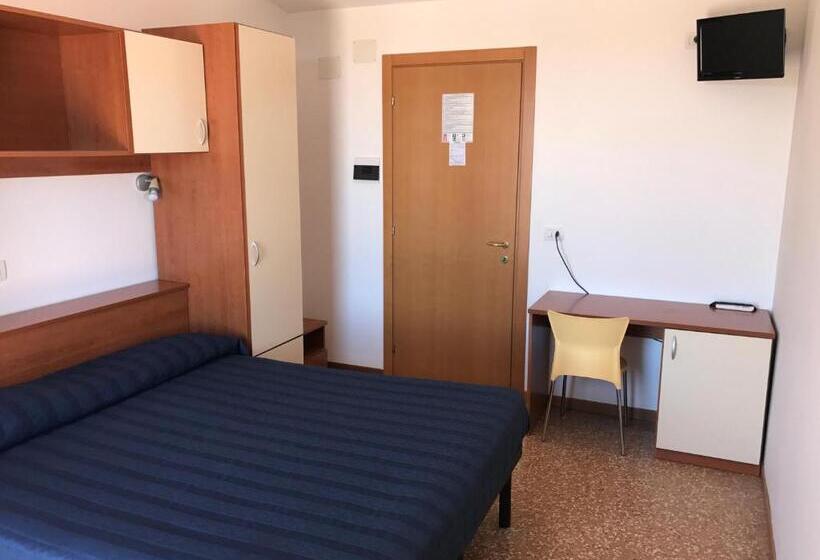 فندق Turismo Europa