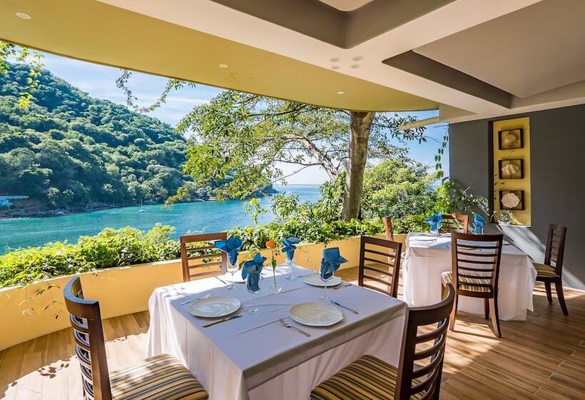 Отель Villa Armonia Luxury Suites