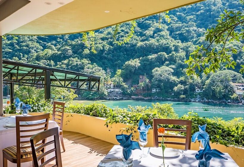 Отель Villa Armonia Luxury Suites