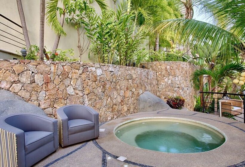 Отель Villa Armonia Luxury Suites