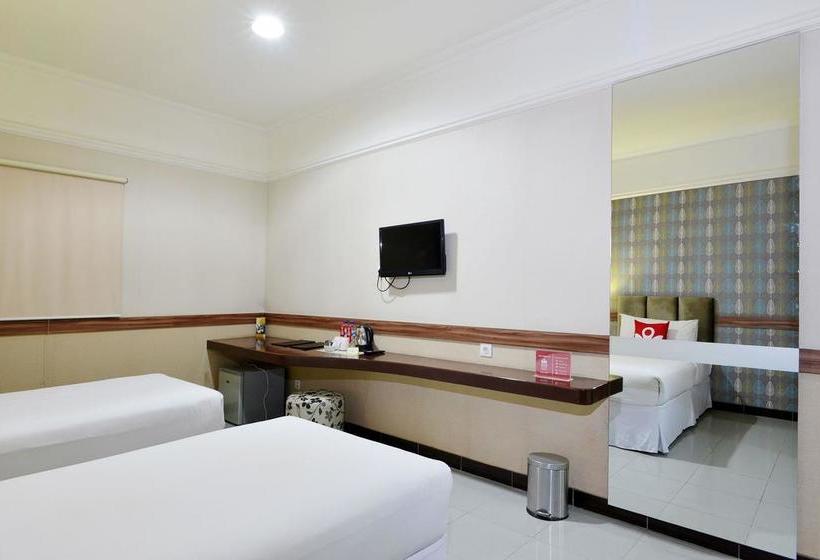 בית מלון כפרי Zen Rooms Singosaren