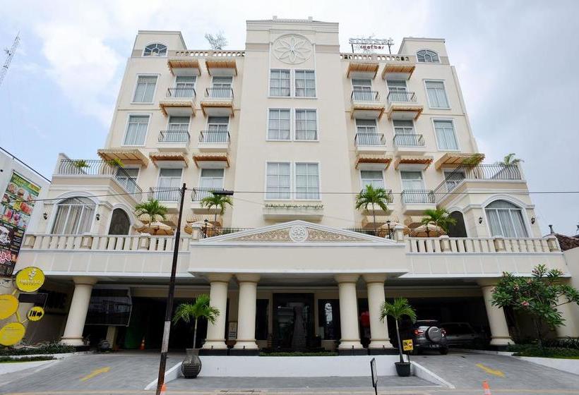 בית מלון כפרי Zen Rooms Singosaren