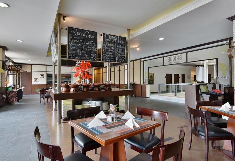 בית מלון כפרי Zen Rooms Singosaren