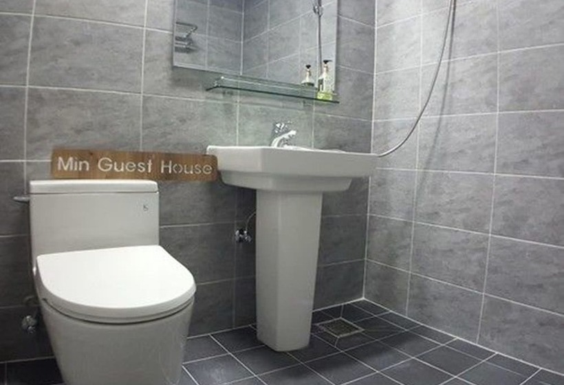 Min Guest House   Hostel