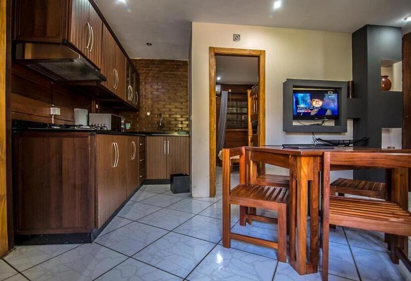 Курорт Ossanzaia Bilene Lodge