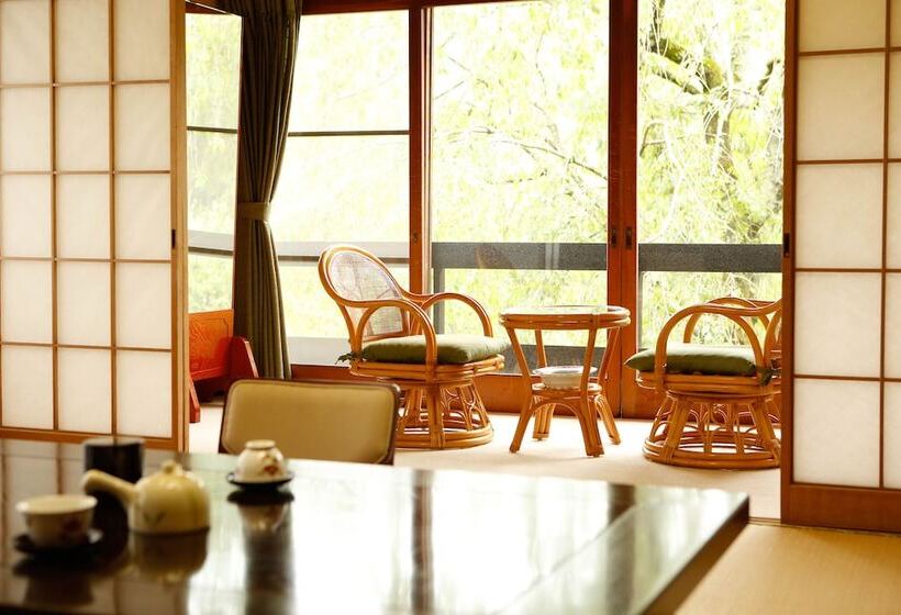 료칸 源泉掛け流しの宿albergo湯楽