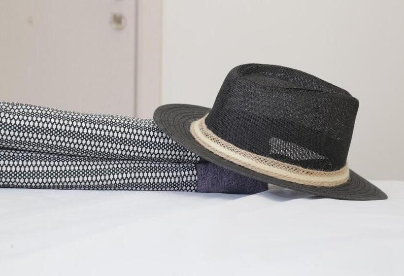 هتل Oiko Mini Suites