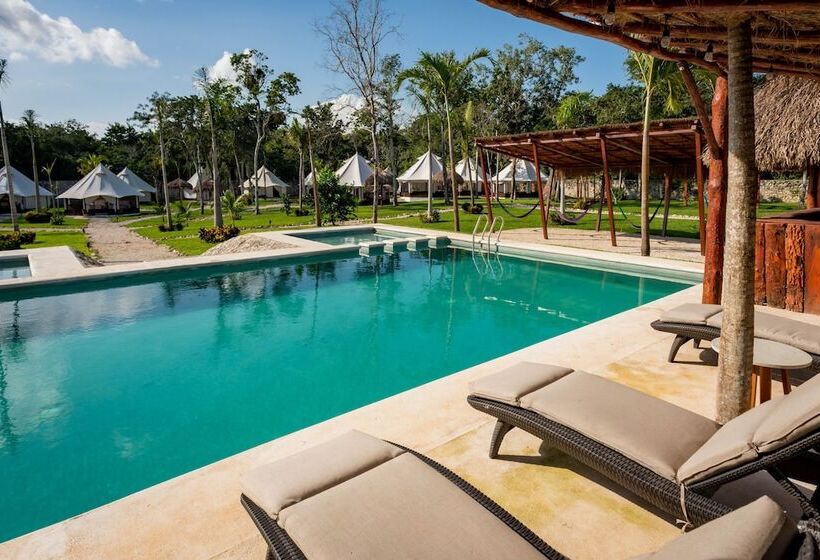 ホテル Xakluum Eco Glampings