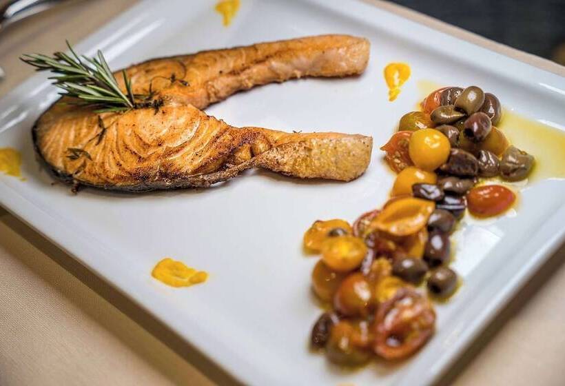 Отель Hampton By Hilton Locarno