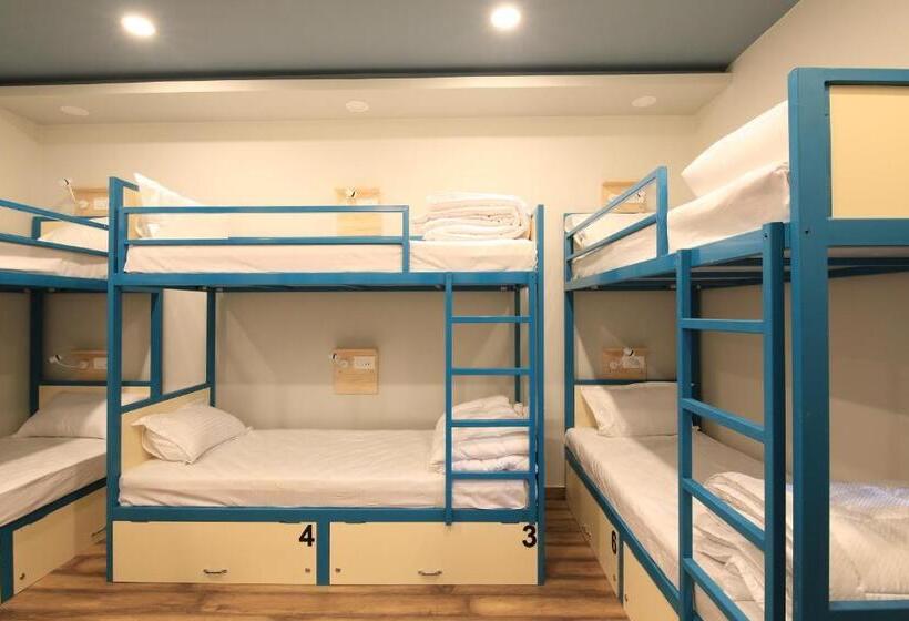 Blue Beds Hostel