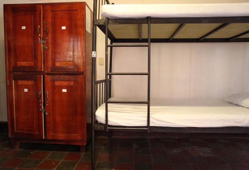 فندق صغير Hostal La Tortuga Booluda