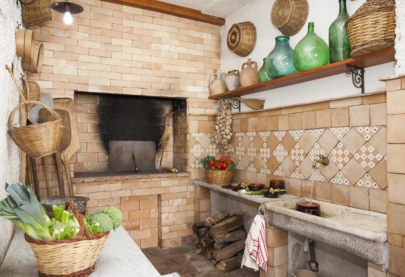 مبيت وإفطار Antico Casale Spezia Pelagalli