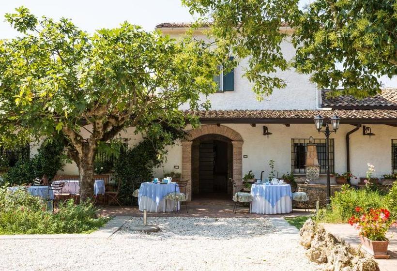 مبيت وإفطار Antico Casale Spezia Pelagalli