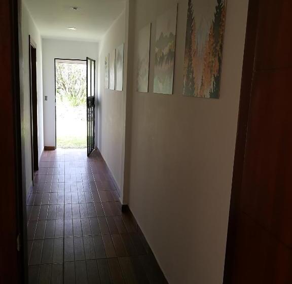 Bed & Breakfast Chapelet Hostal