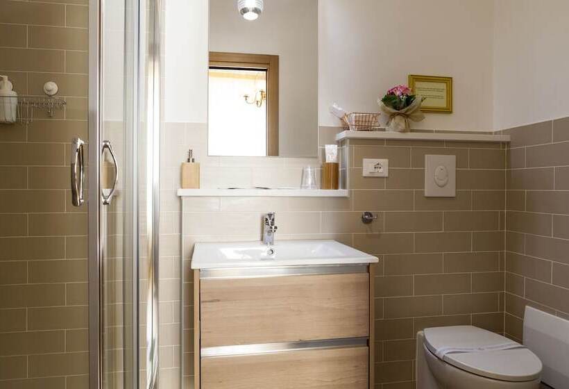 Regina Bed And Breakfast