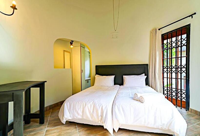 Bed and Breakfast Sibsons House