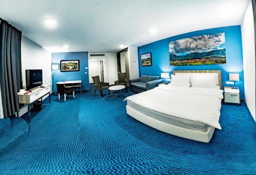 Central Hotel, Fitness And Spa