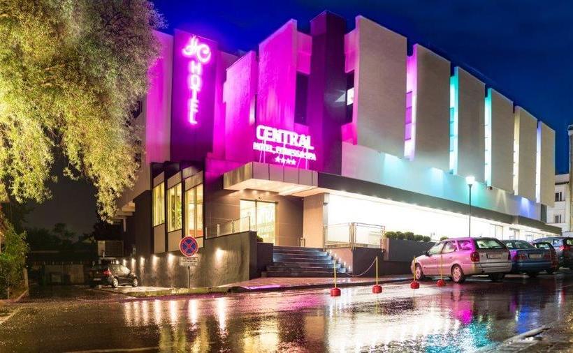Central Hotel, Fitness And Spa