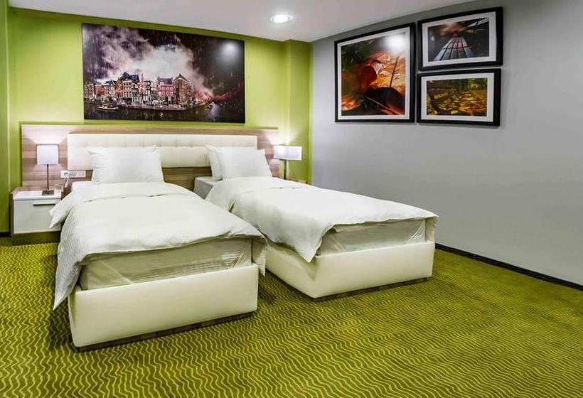 Central Hotel, Fitness And Spa