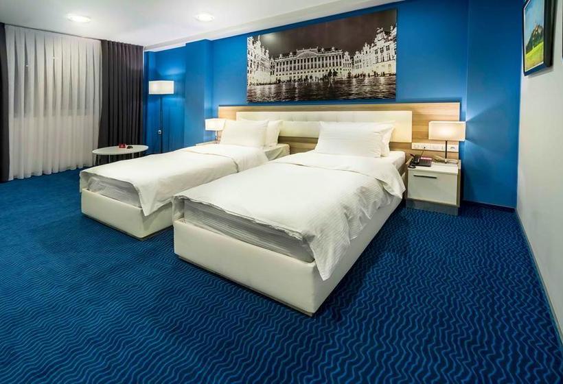 Central Hotel, Fitness And Spa