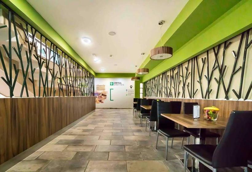 Central Hotel, Fitness And Spa