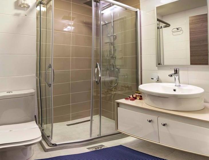 Central Hotel, Fitness And Spa