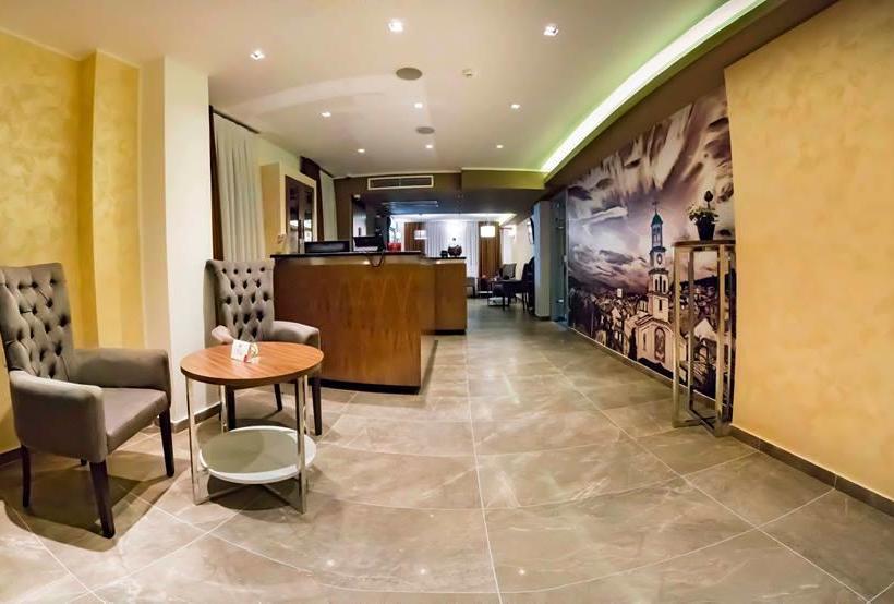 Central Hotel, Fitness And Spa