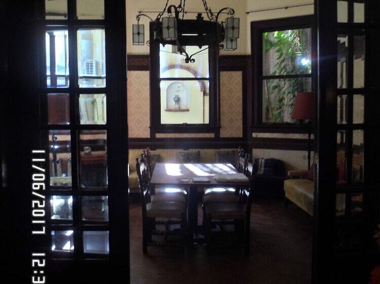 Emperatriz Hotel Familiar