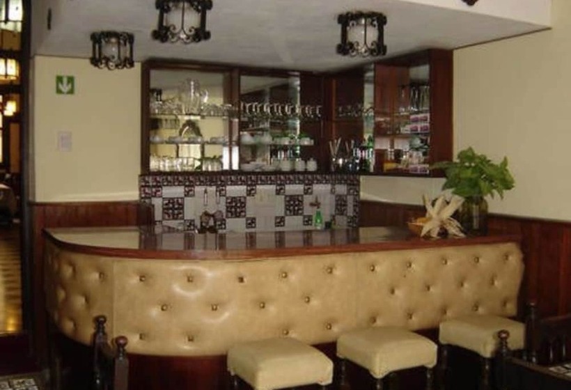 Emperatriz Hotel Familiar