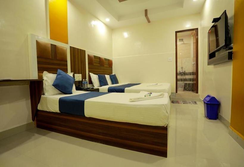 בית מלון כפרי Fab Blue Orchid Railway Station