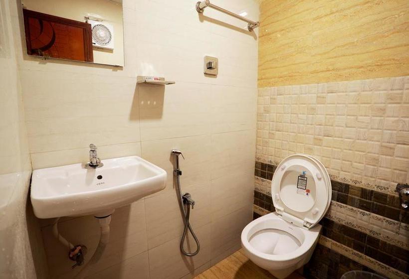 בית מלון כפרי Fab Blue Orchid Railway Station