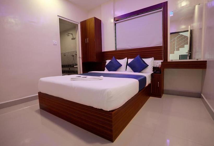 בית מלון כפרי Fab Blue Orchid Railway Station