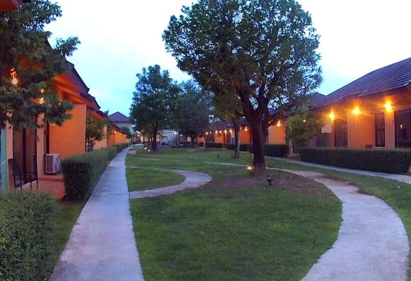 Green Adamas Resort Chumphon