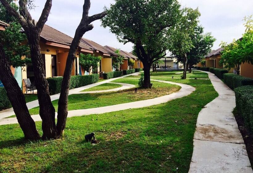 Green Adamas Resort Chumphon