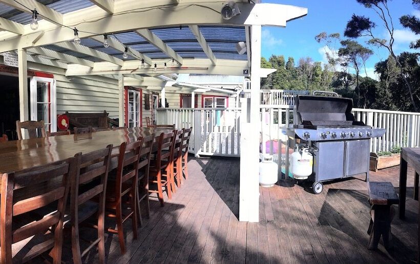 Hekerua Lodge Backpackers Hostel Waiheke Island