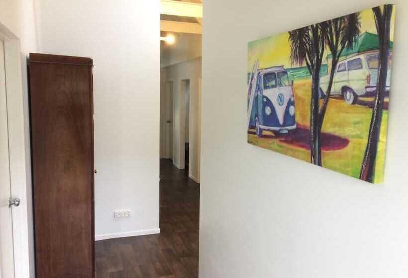 Hekerua Lodge Backpackers Hostel Waiheke Island