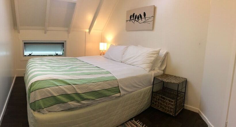 Hekerua Lodge Backpackers Hostel Waiheke Island