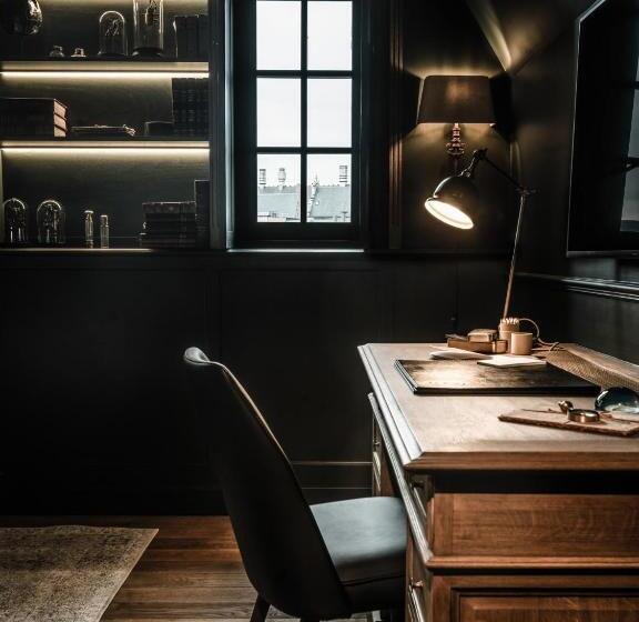 Отель 1898 The Post