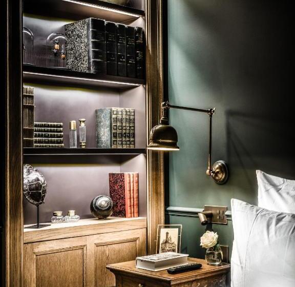 Отель 1898 The Post