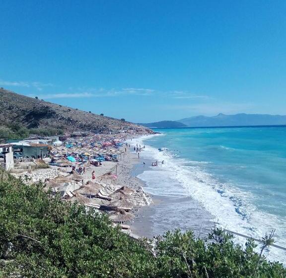 בית מלון כפרי Adrian Agustin Rooms