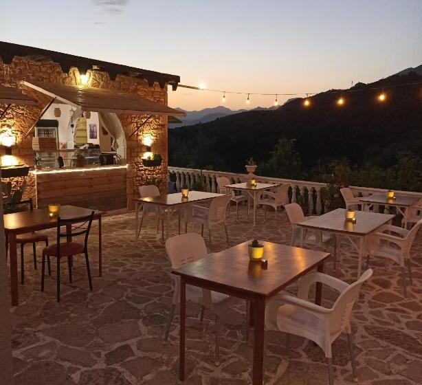 בית מלון כפרי Adrian Agustin Rooms