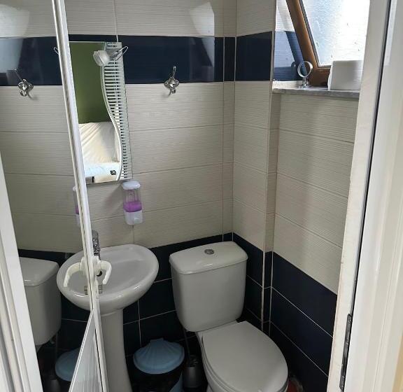 בית מלון כפרי Adrian Agustin Rooms