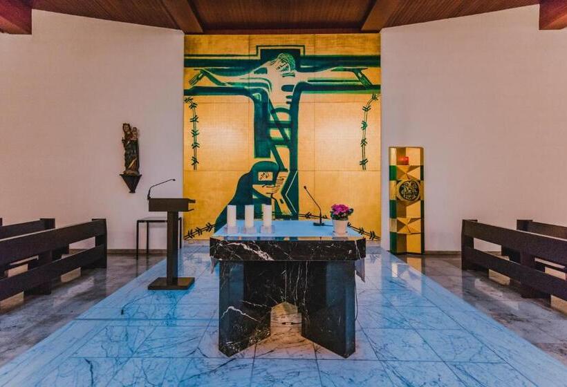 ホテル Bildungshaus St. Hippolyt