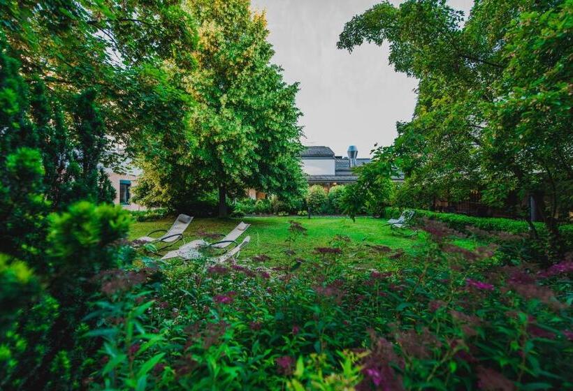 ホテル Bildungshaus St. Hippolyt